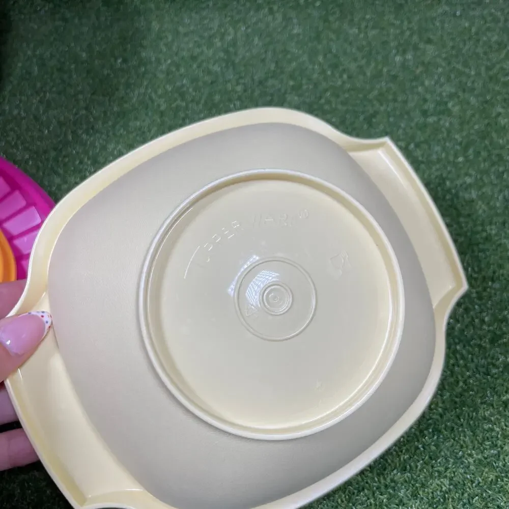 Vintage Lot of 3 Tupperware Servalier Bowls Snap-On Lids